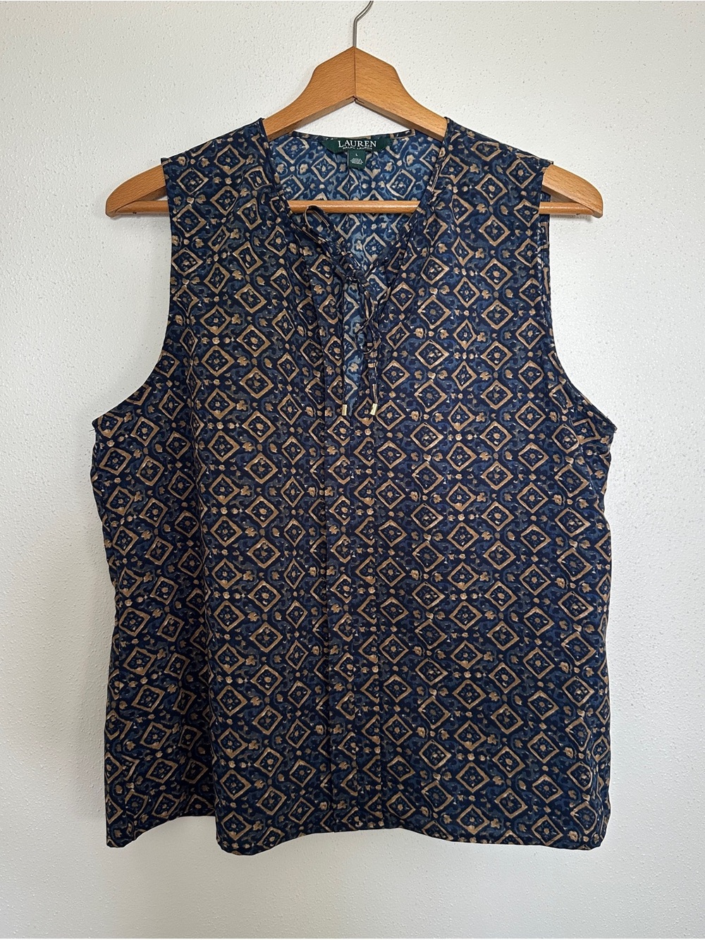Lauren Ralph Lauren Navy Blue Geometric Diamond Print Sleeveless Tie Neck Blouse